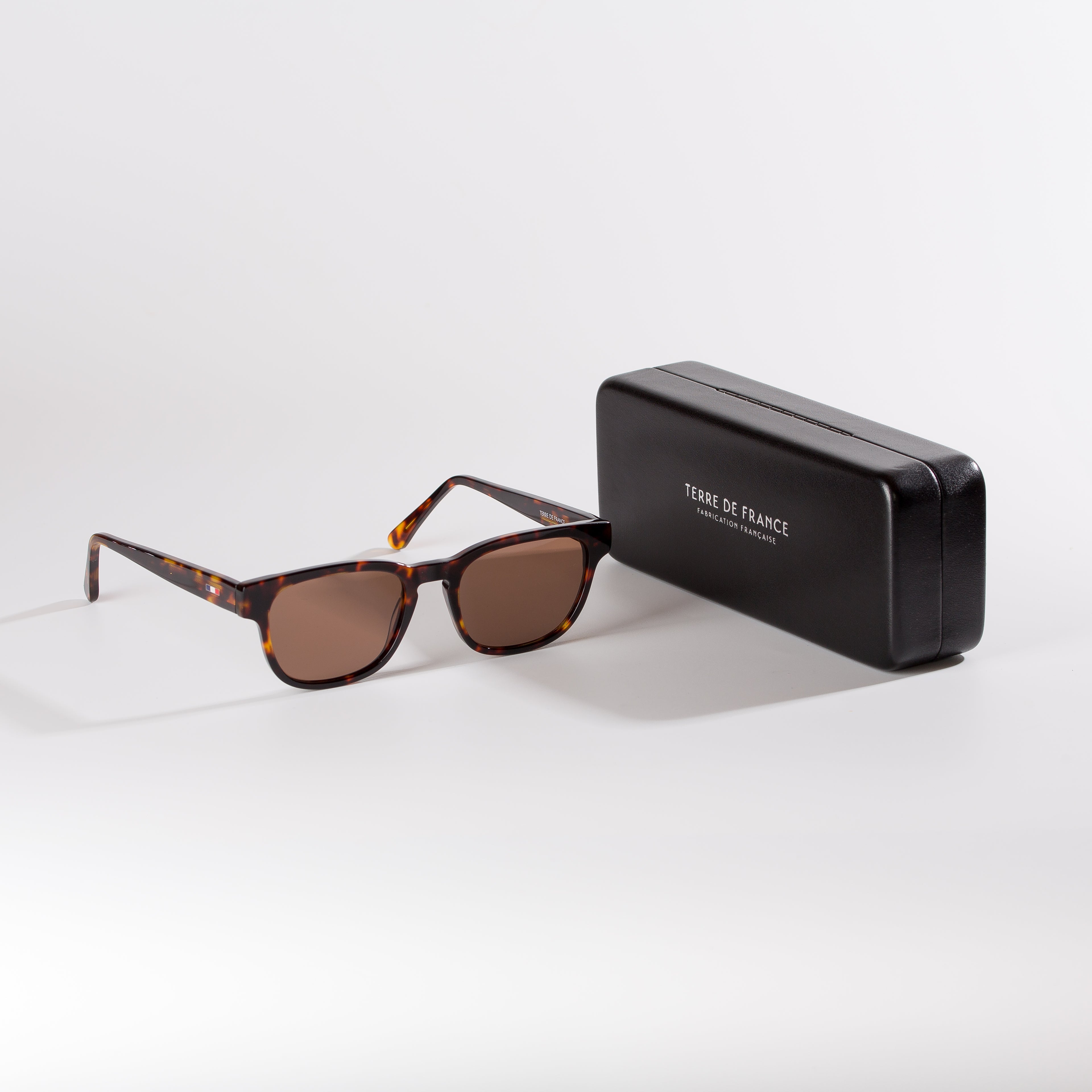 Lunettes de soleil ecaille